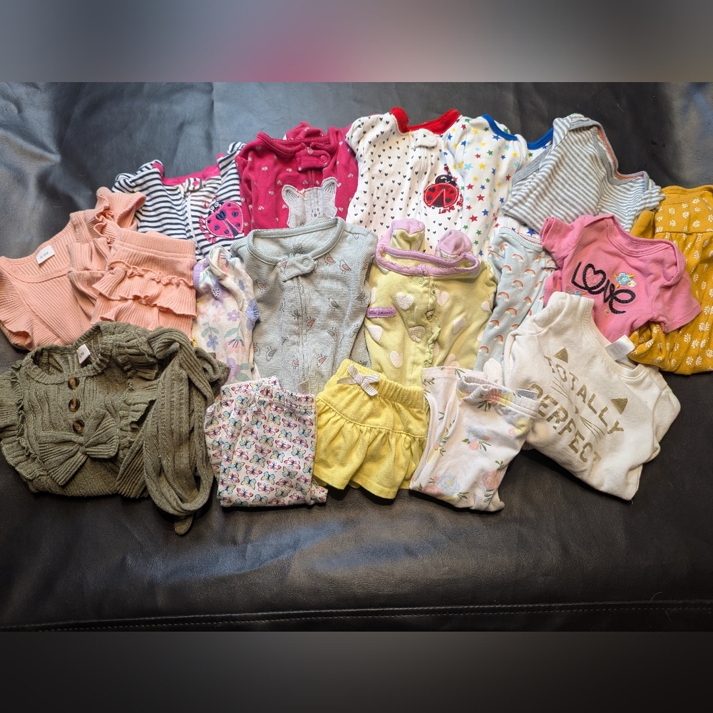 17 Piece Baby Girl Clothing Bundle
